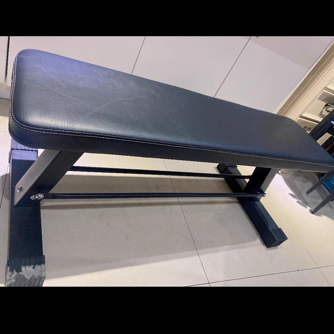 Heavy Duty Flat Weight Bench with Lower Dumbbell Storage Rack Base