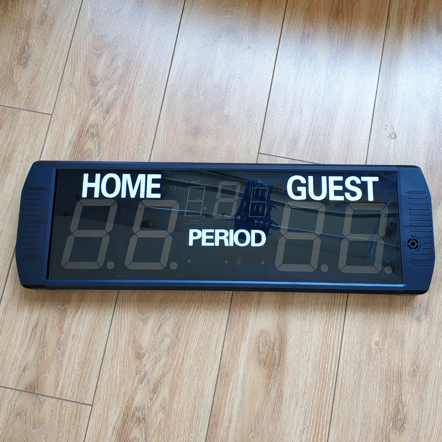 LED 5 Digits Electronic Scoreboard  Indoor Use with Remote Control for Basketball Soccer Volleyball Table Tennis